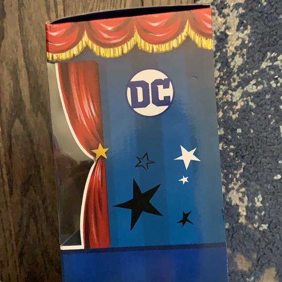 Justice League Miss Mindy Vinyl Batman Toy - Picture 3 of 5